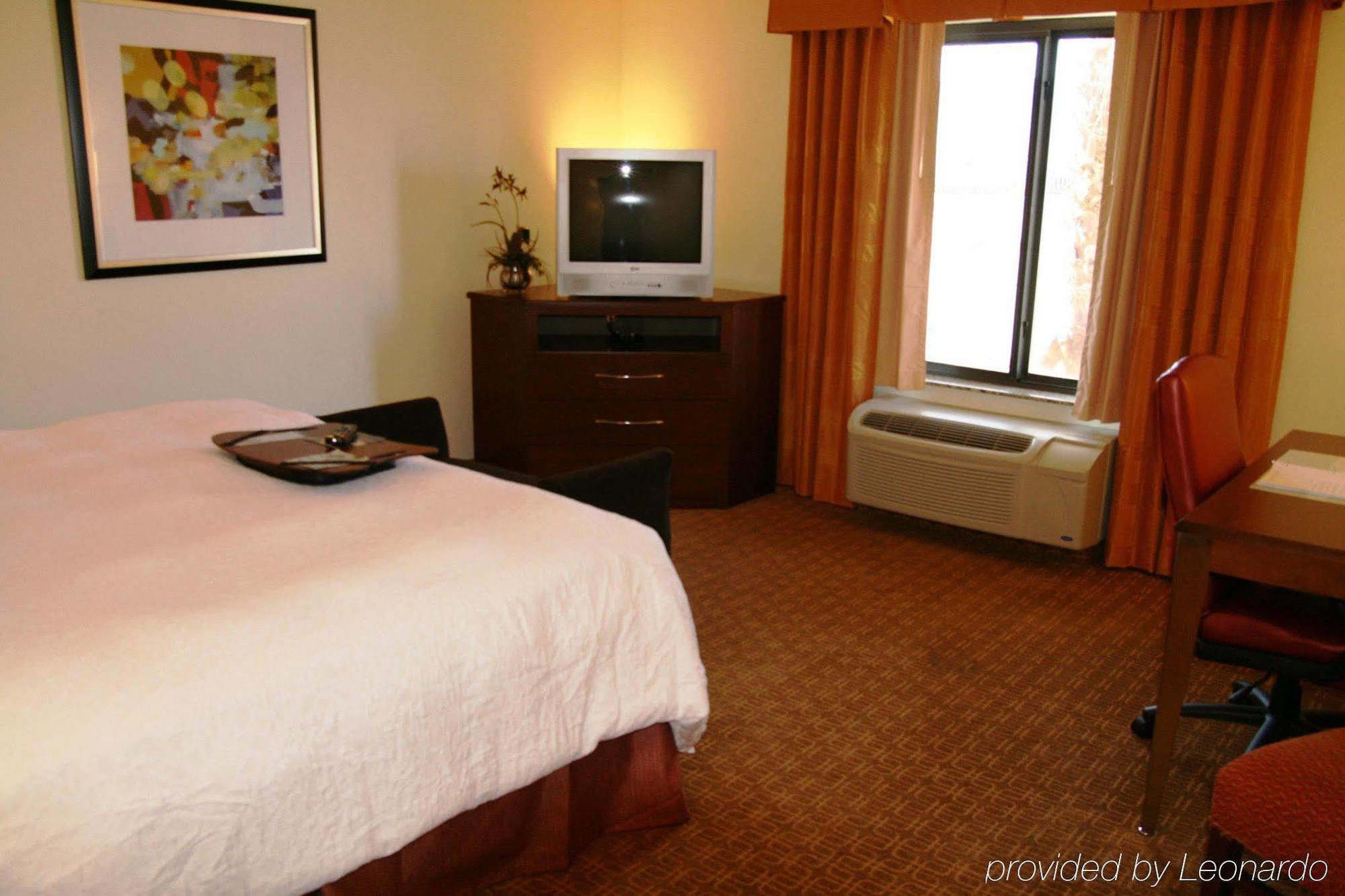 Hampton Inn & Suites Las Vegas-Red Rock/Summerlin Room photo